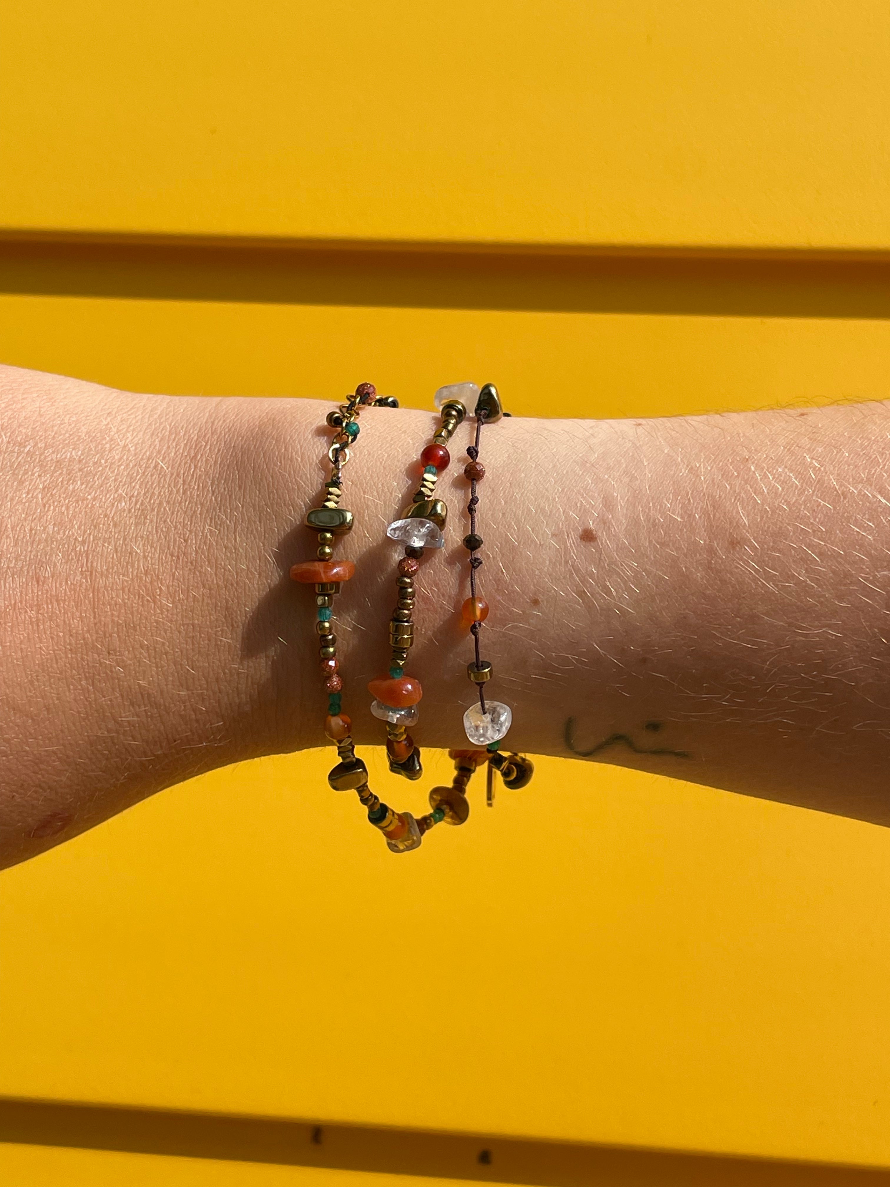 Bracelet 3 tours en acier inoxydable et pierres naturelles orange