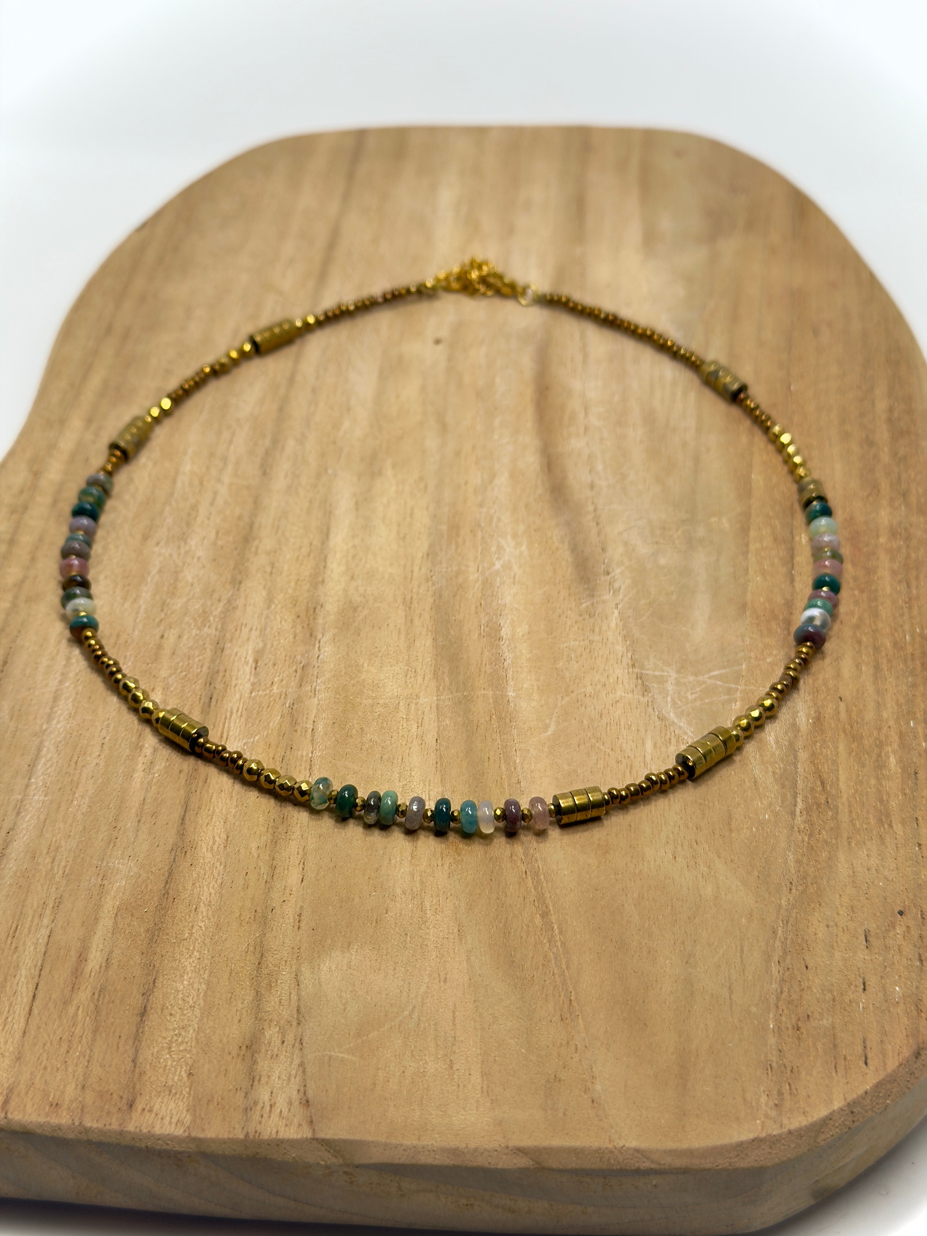 Collier de perles en pierres naturelles 